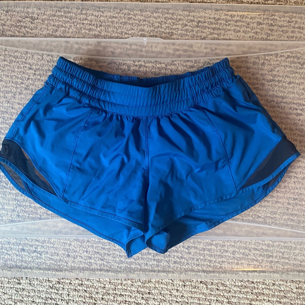 Lululemon Hotty Hot short 2.5 inch
